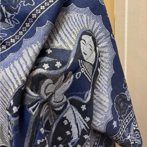 Blue and Gray Patterned Shawl lady oh Guadalupe image